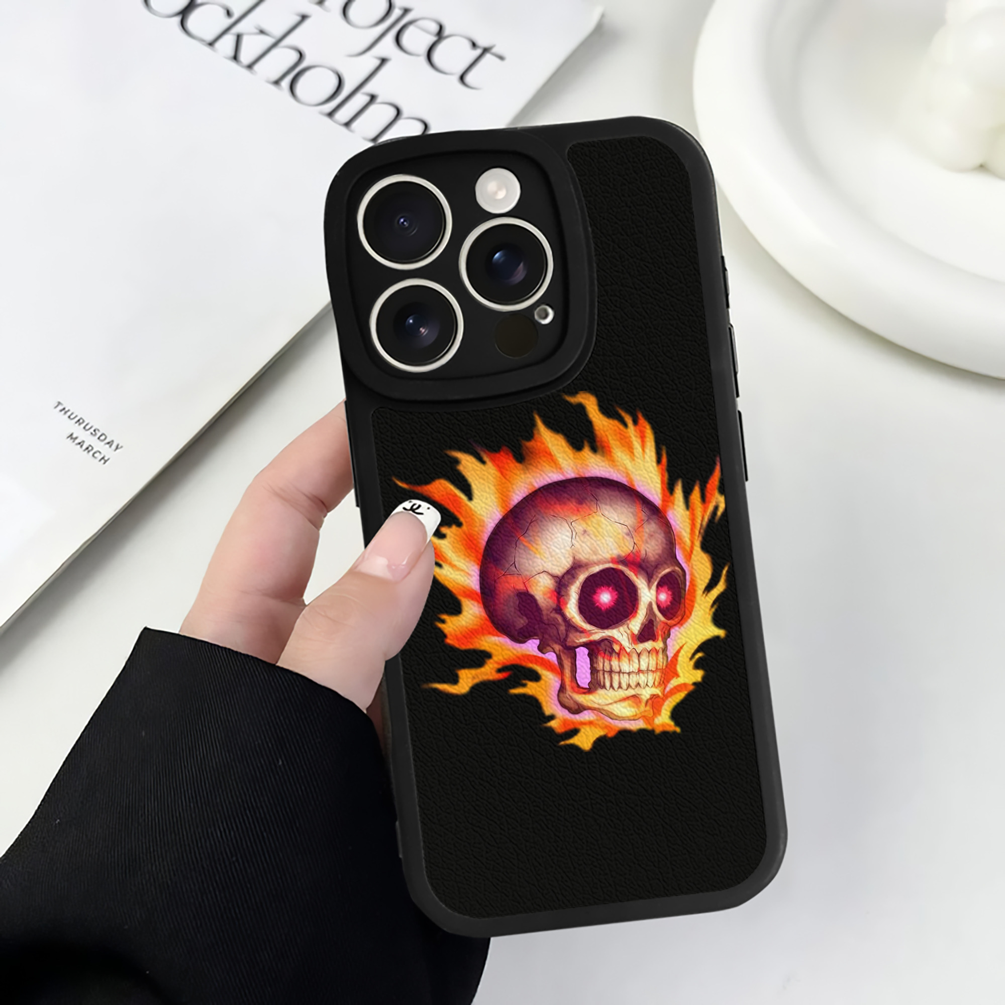 （画像用） 遊☆戯☆王 Yu-Gi-Oh! 【iPhone 16シリーズ対応】シリコンスマホケース（レザー調） 材質：シリコン